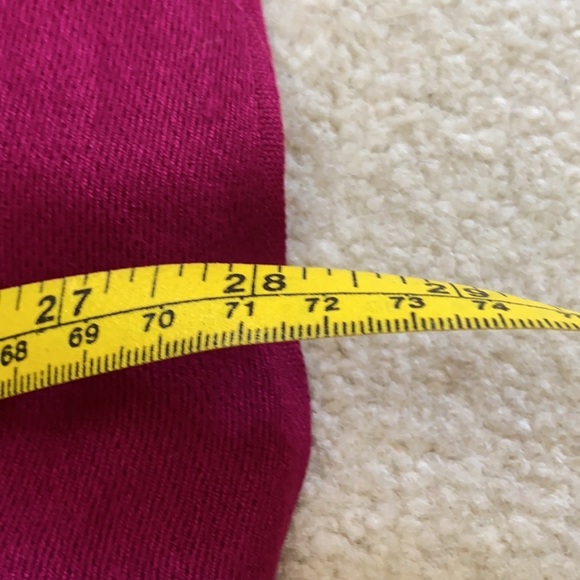 Scarf/wrap in raspberry color, soft and light - Picture 3 of 5